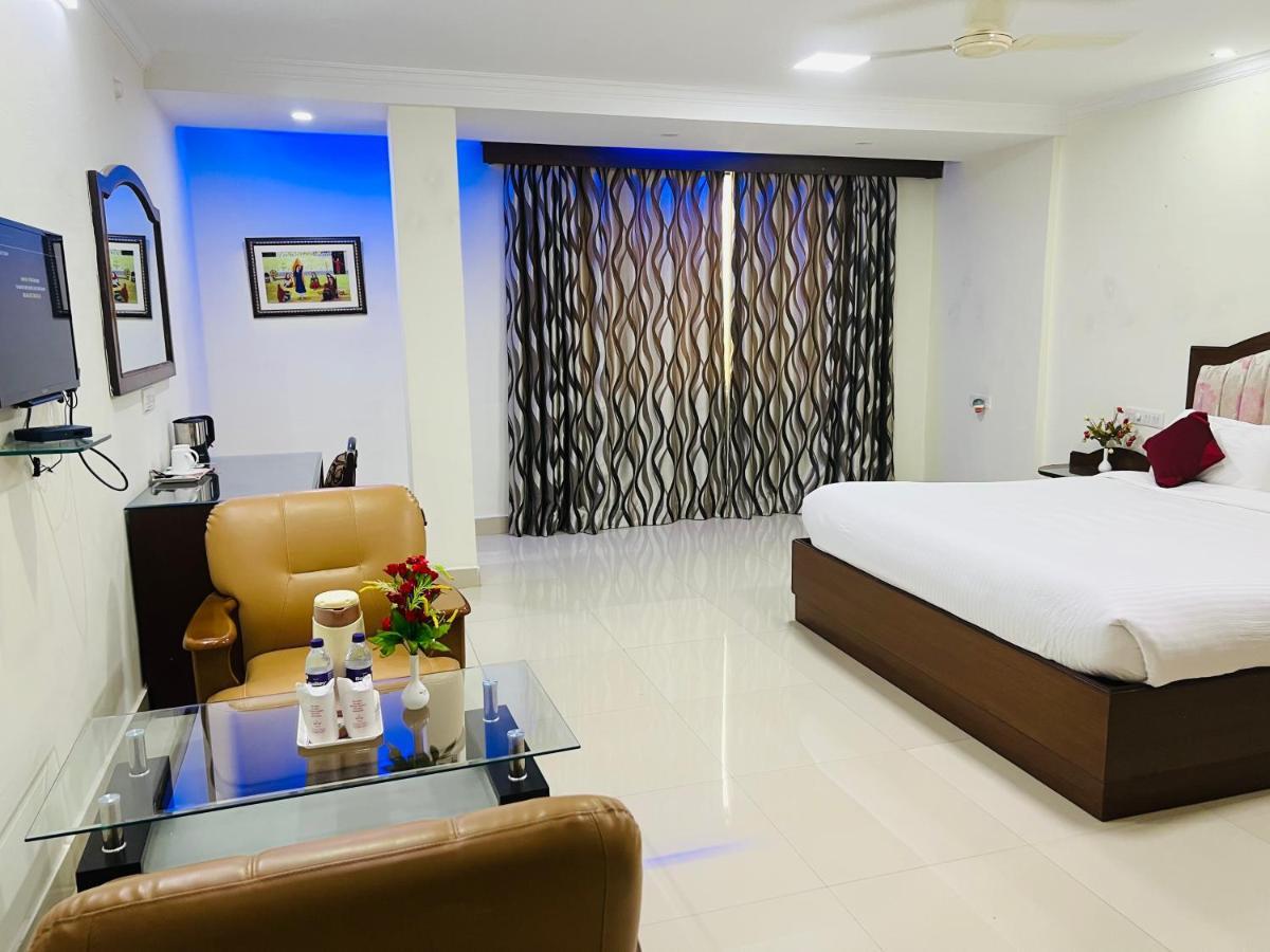 Bodhgaya Regency Hotel מראה חיצוני תמונה